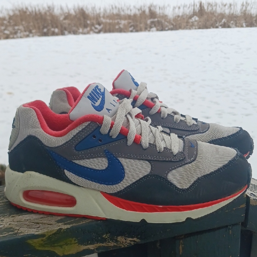 Nike Air Max Sneakers - Gray, Blue, and Red